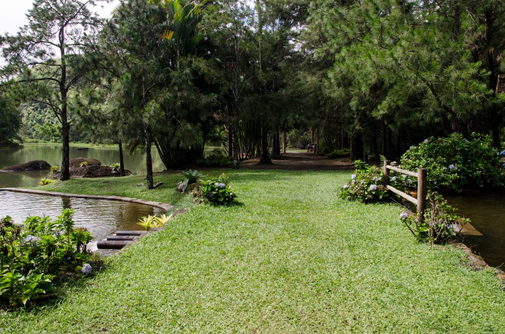Villa-São-Romão-area-lago
