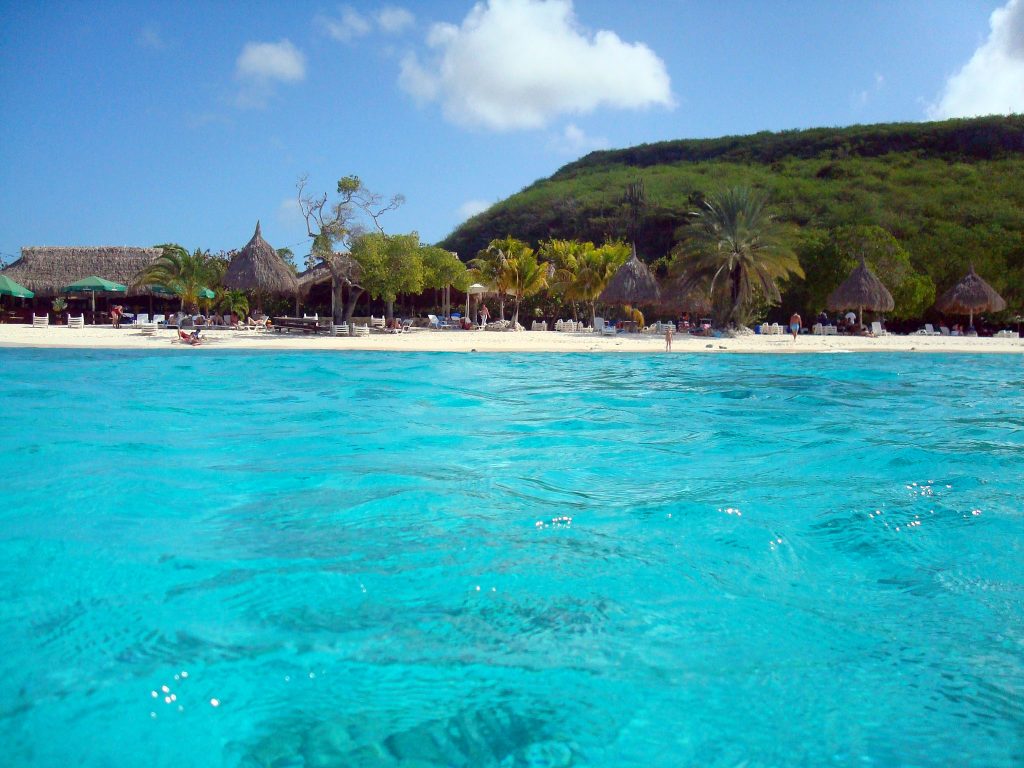 praias-de-Curaçao-cas-abao